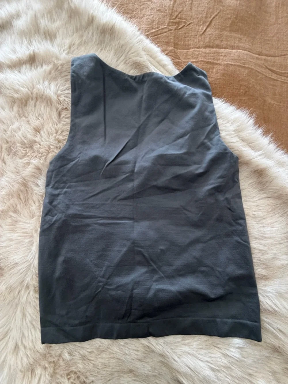 a new day charcoal gray Women's Slim Fit
Seamless Tank Top Small - Picture 8 of 8